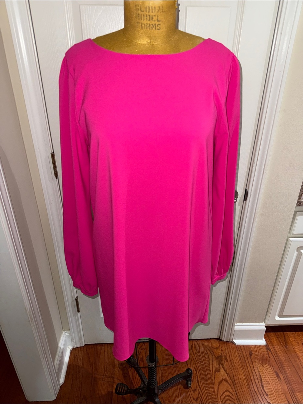 Women’s Hot Pink Long Sleeve Shift Dress